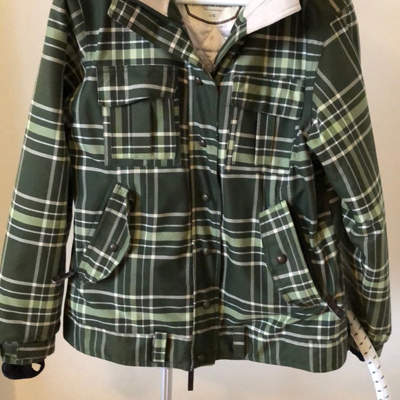 Powder Room Snowboarding Jacket - Picture 2 of 5